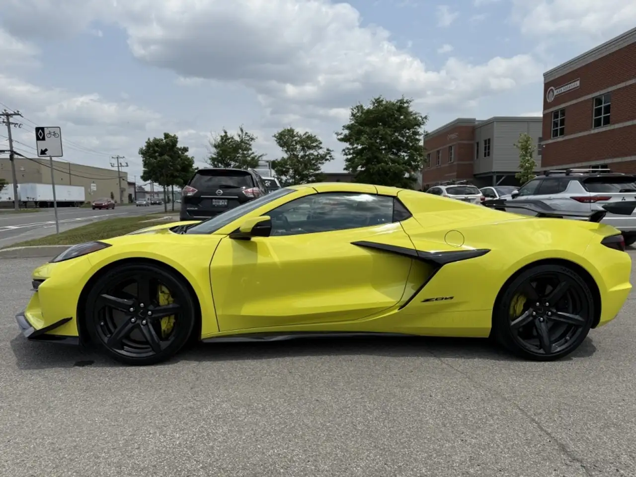 Chevrolet Corvette снимка Chevrolet Corvette