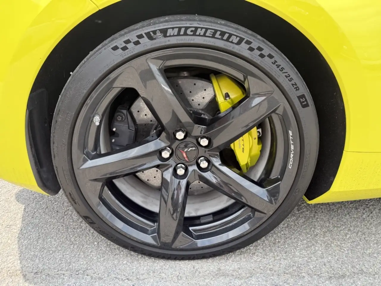Chevrolet Corvette снимка Chevrolet Corvette