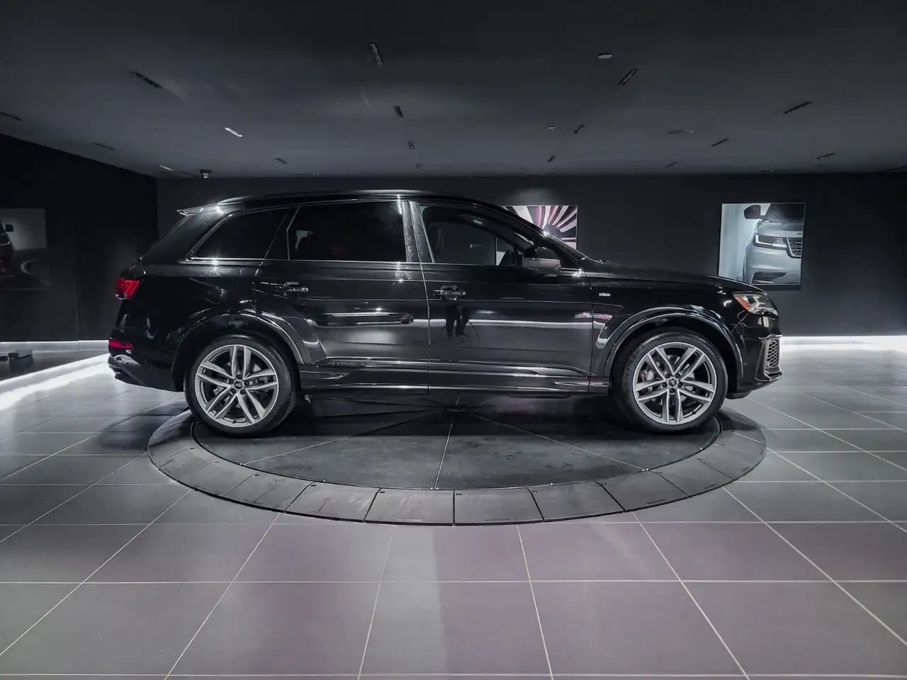 Audi Q7 снимка Audi Q7