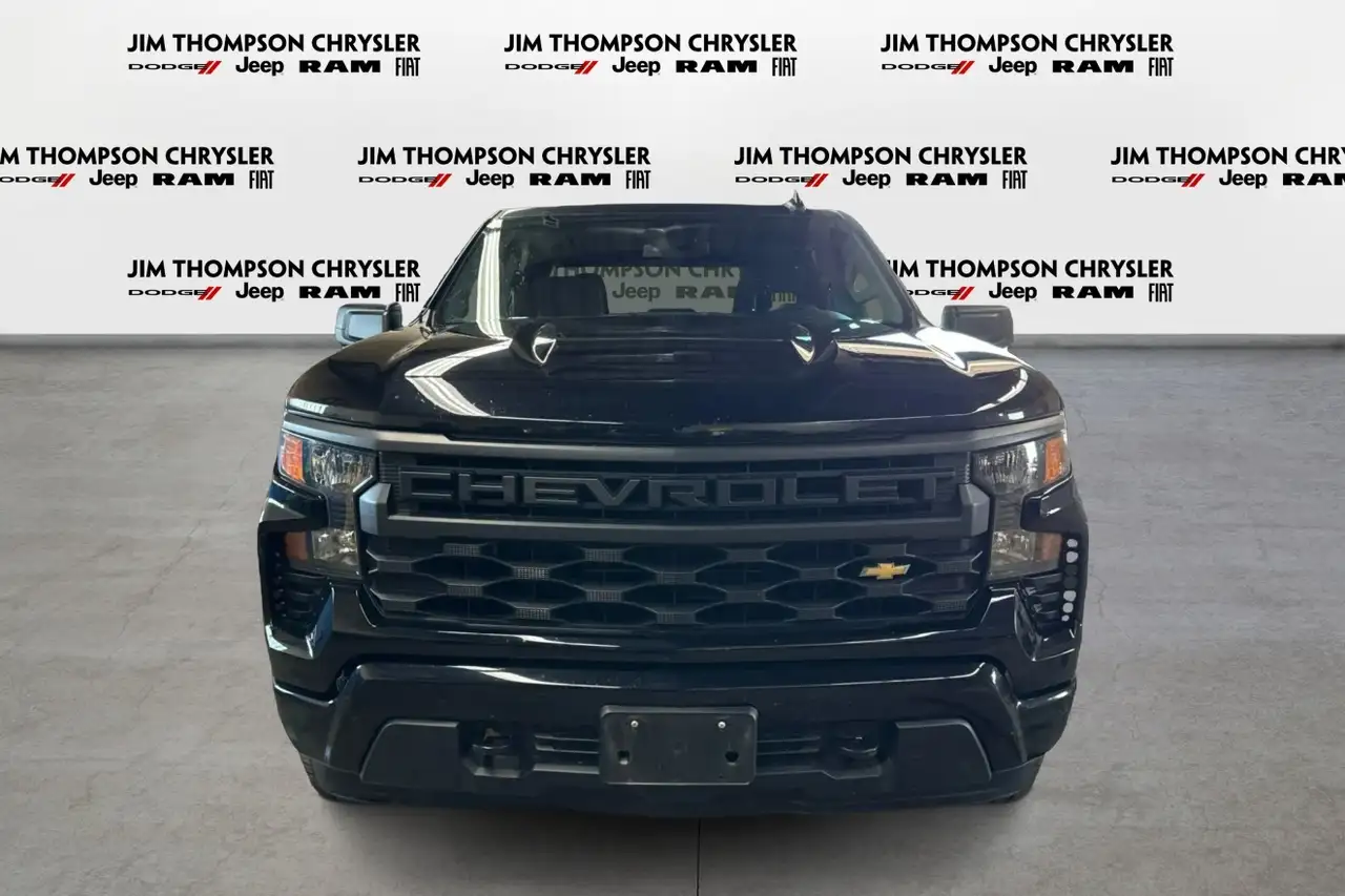 Chevrolet Silverado 1500 снимка Chevrolet Silverado 1500