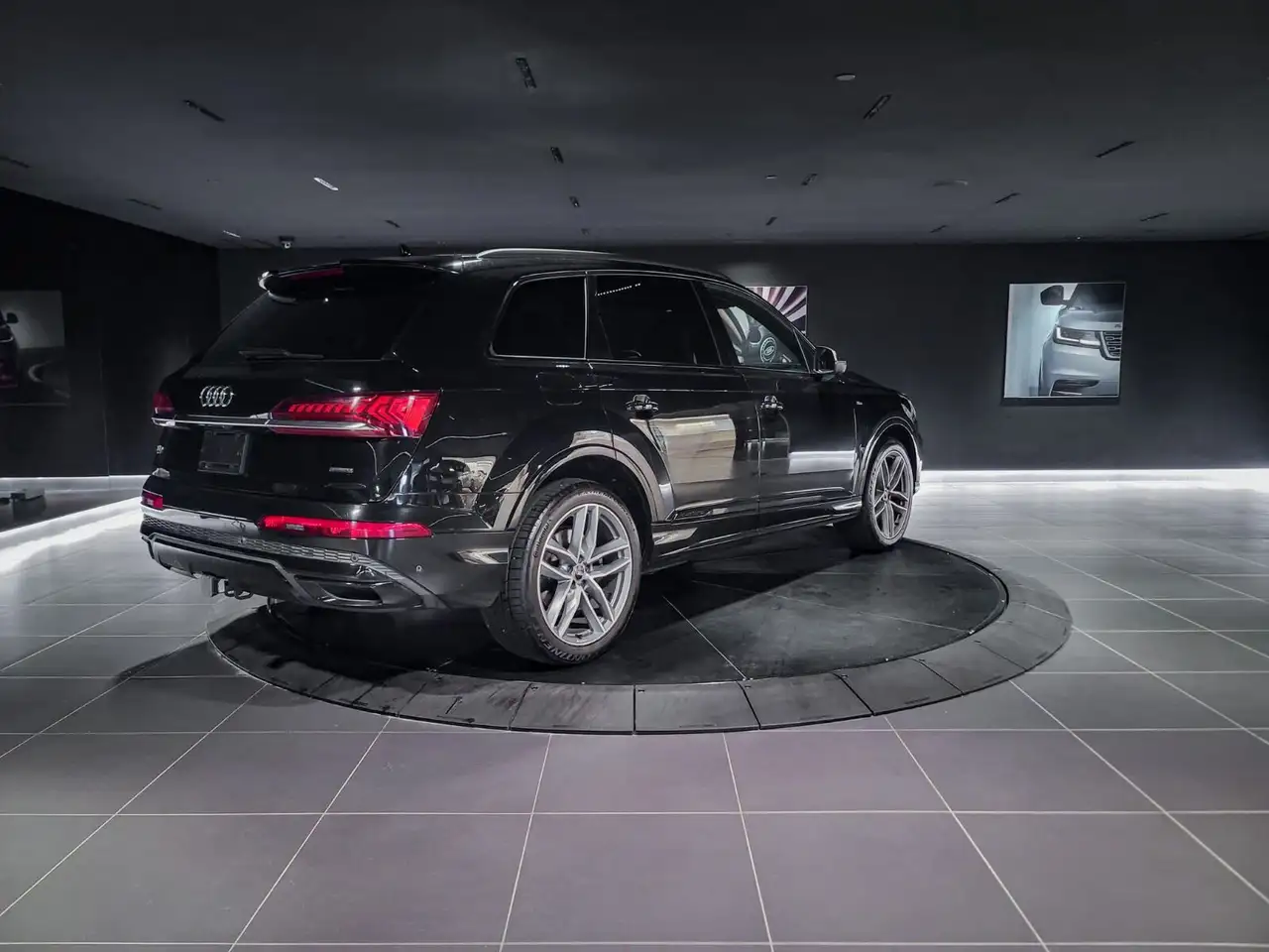 Audi Q7 снимка Audi Q7