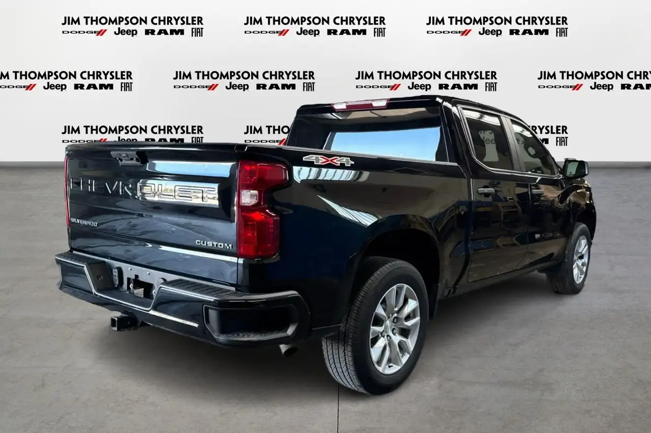 Chevrolet Silverado 1500 снимка Chevrolet Silverado 1500