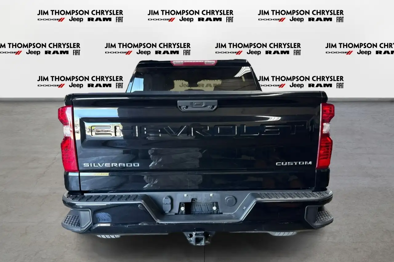 Chevrolet Silverado 1500 снимка Chevrolet Silverado 1500