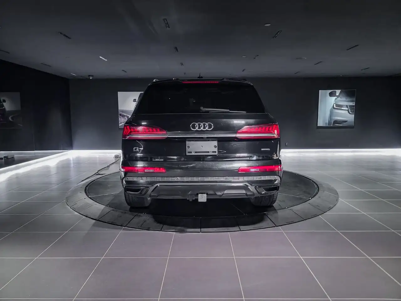 Audi Q7 снимка Audi Q7