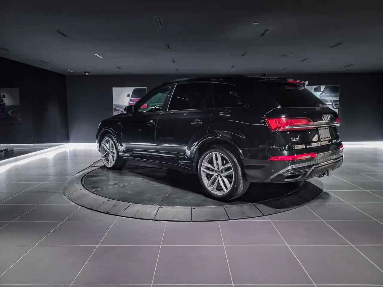 Audi Q7 снимка Audi Q7