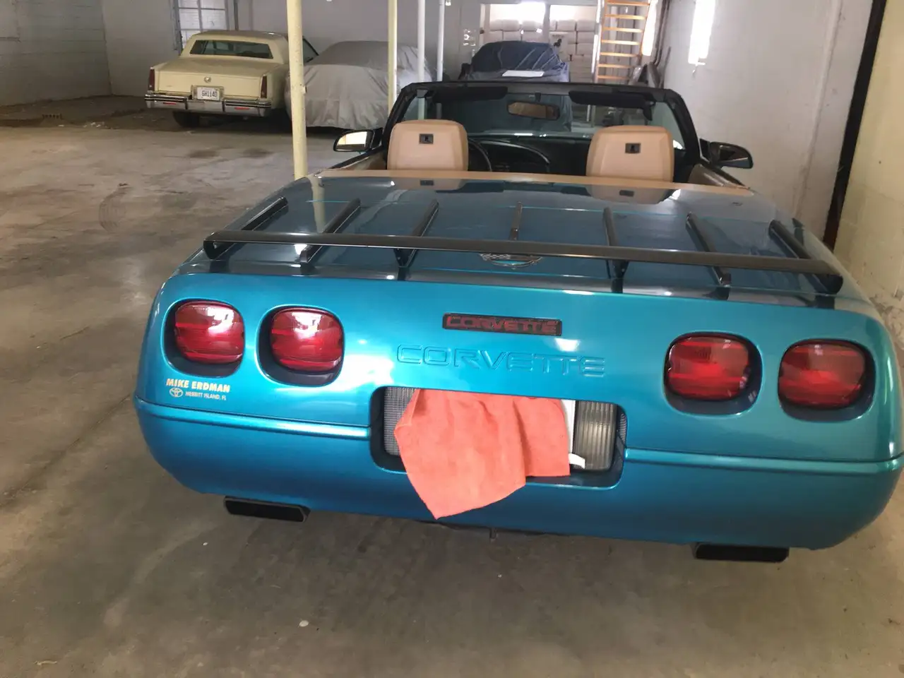Chevrolet Corvette снимка Chevrolet Corvette