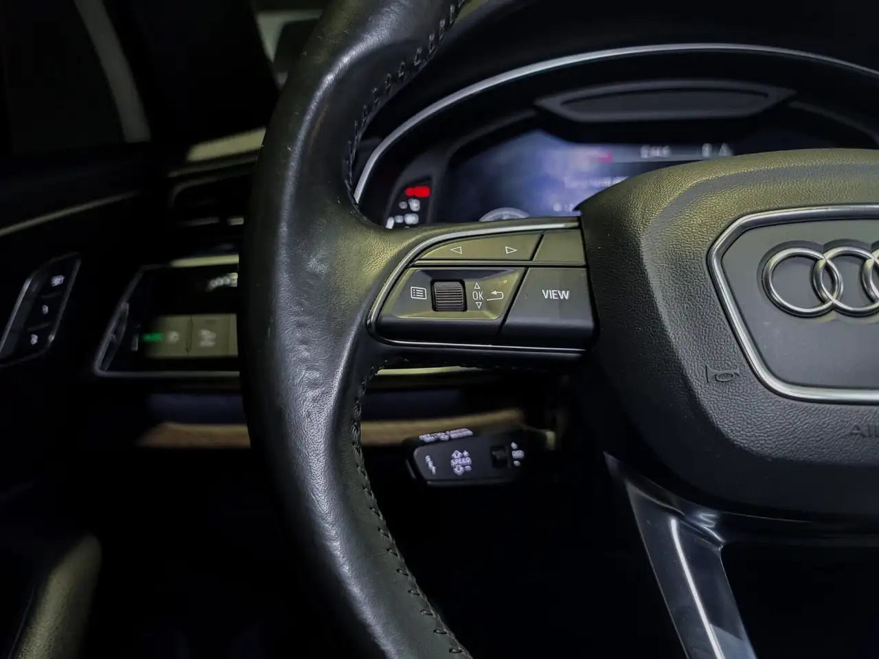 Audi Q7 снимка Audi Q7
