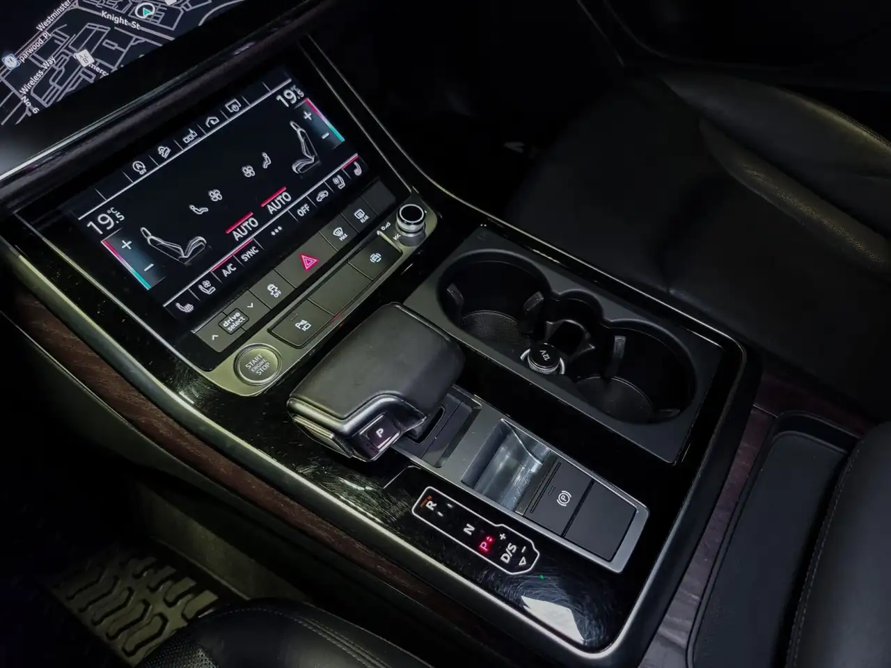 Audi Q7 снимка Audi Q7
