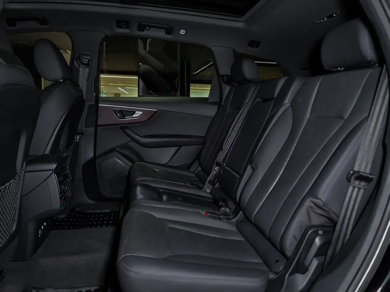 Audi Q7 снимка Audi Q7