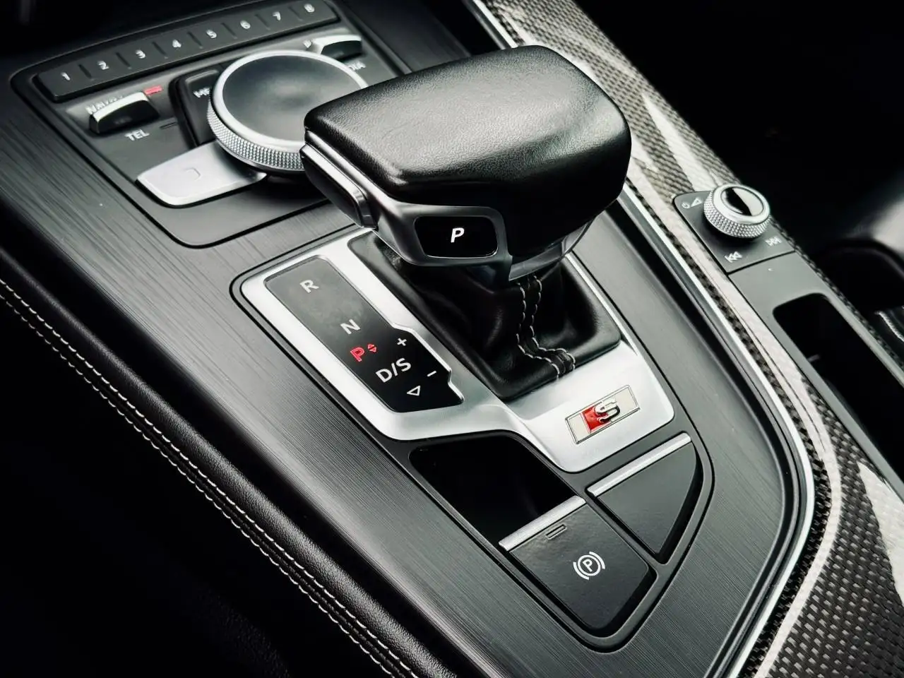 Audi S4 снимка Audi S4