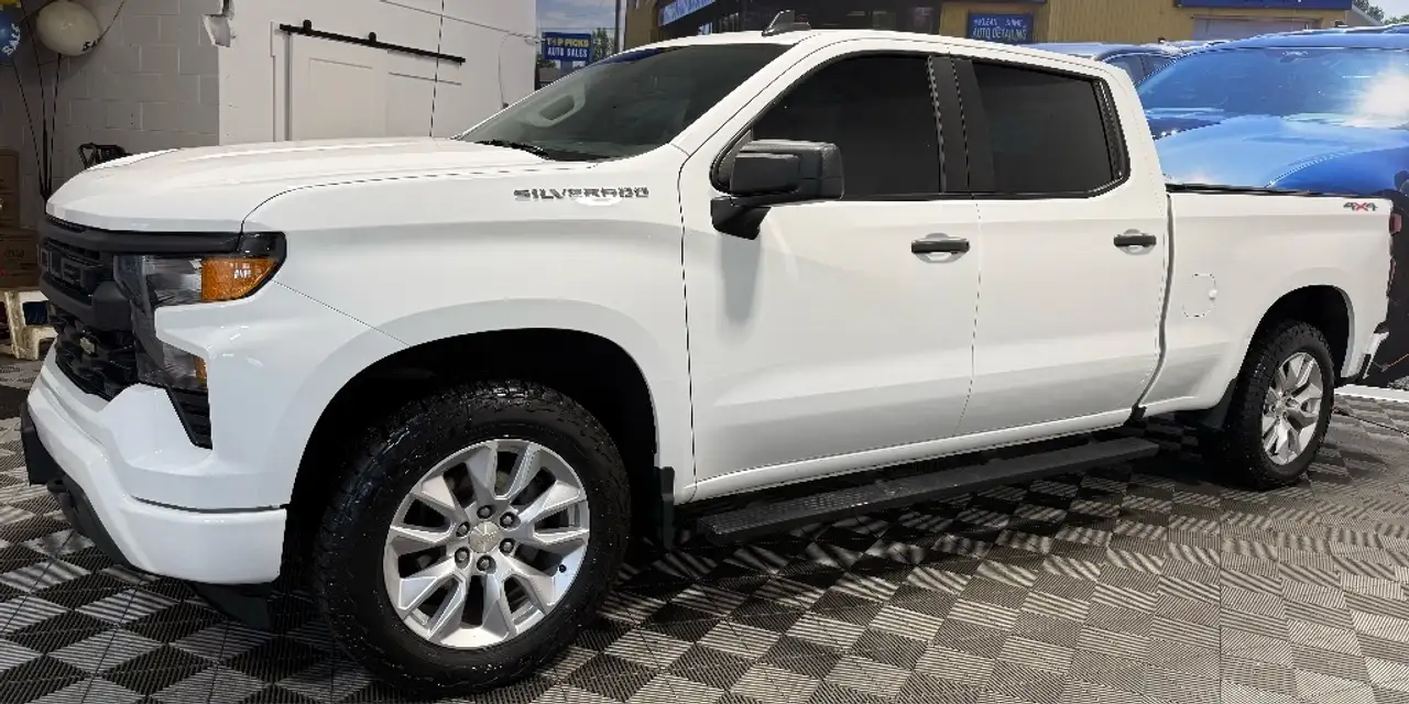 Chevrolet Silverado 1500 снимка Chevrolet Silverado 1500