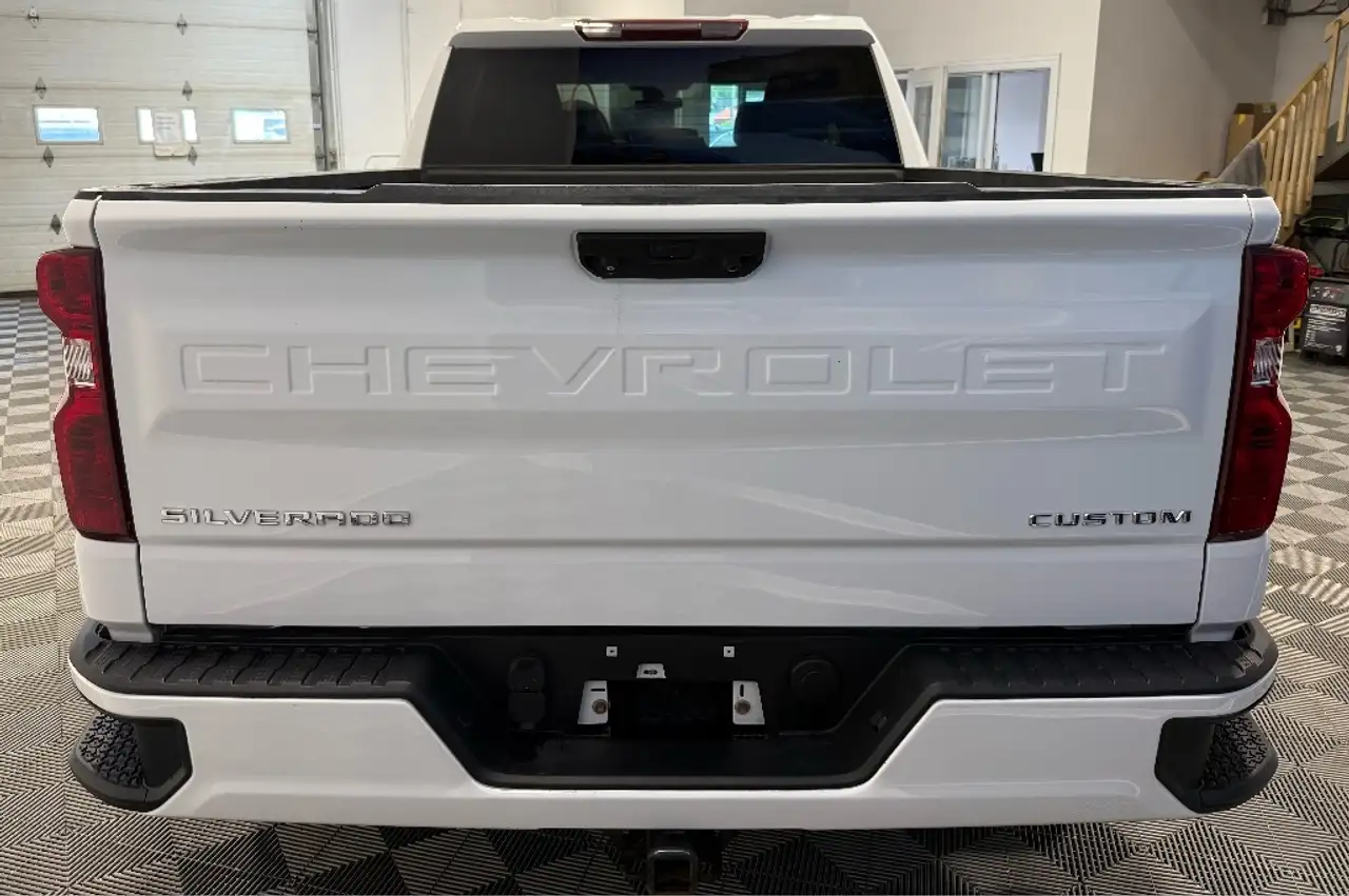 Chevrolet Silverado 1500 снимка Chevrolet Silverado 1500