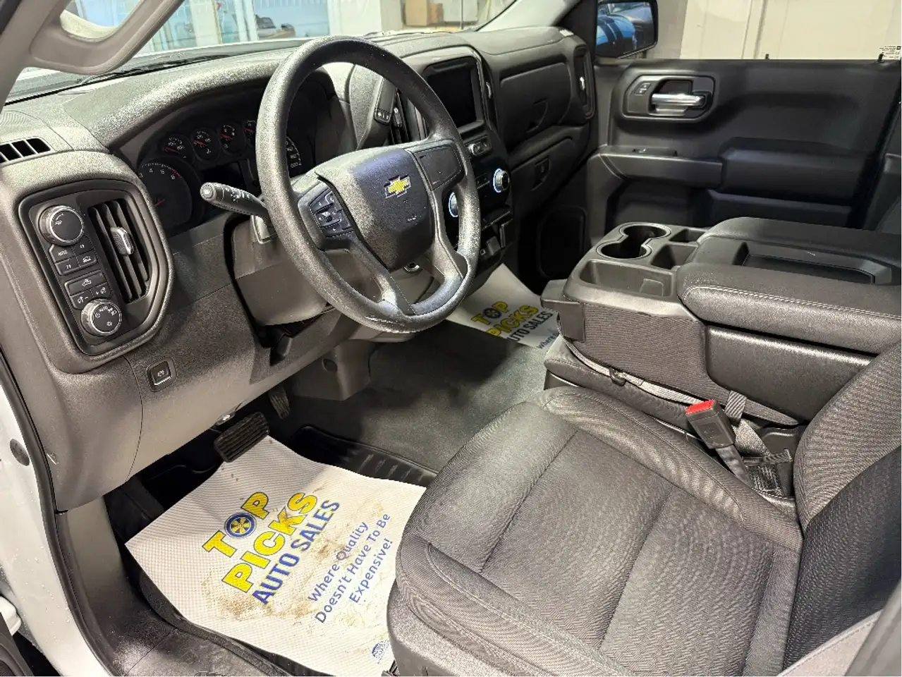 Chevrolet Silverado 1500 снимка Chevrolet Silverado 1500
