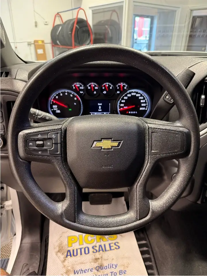 Chevrolet Silverado 1500 снимка Chevrolet Silverado 1500