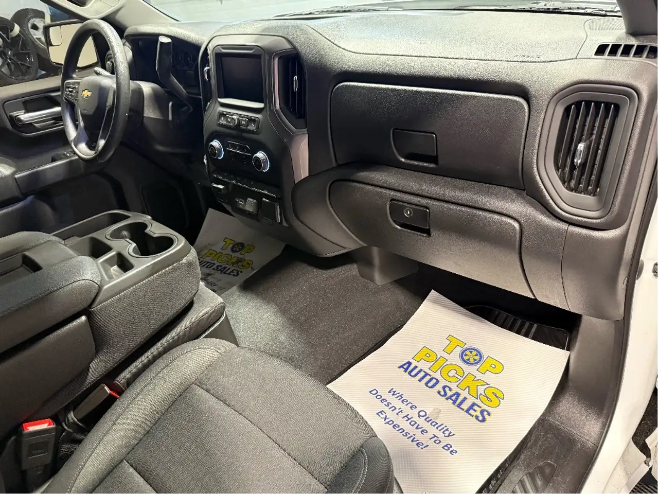 Chevrolet Silverado 1500 снимка Chevrolet Silverado 1500