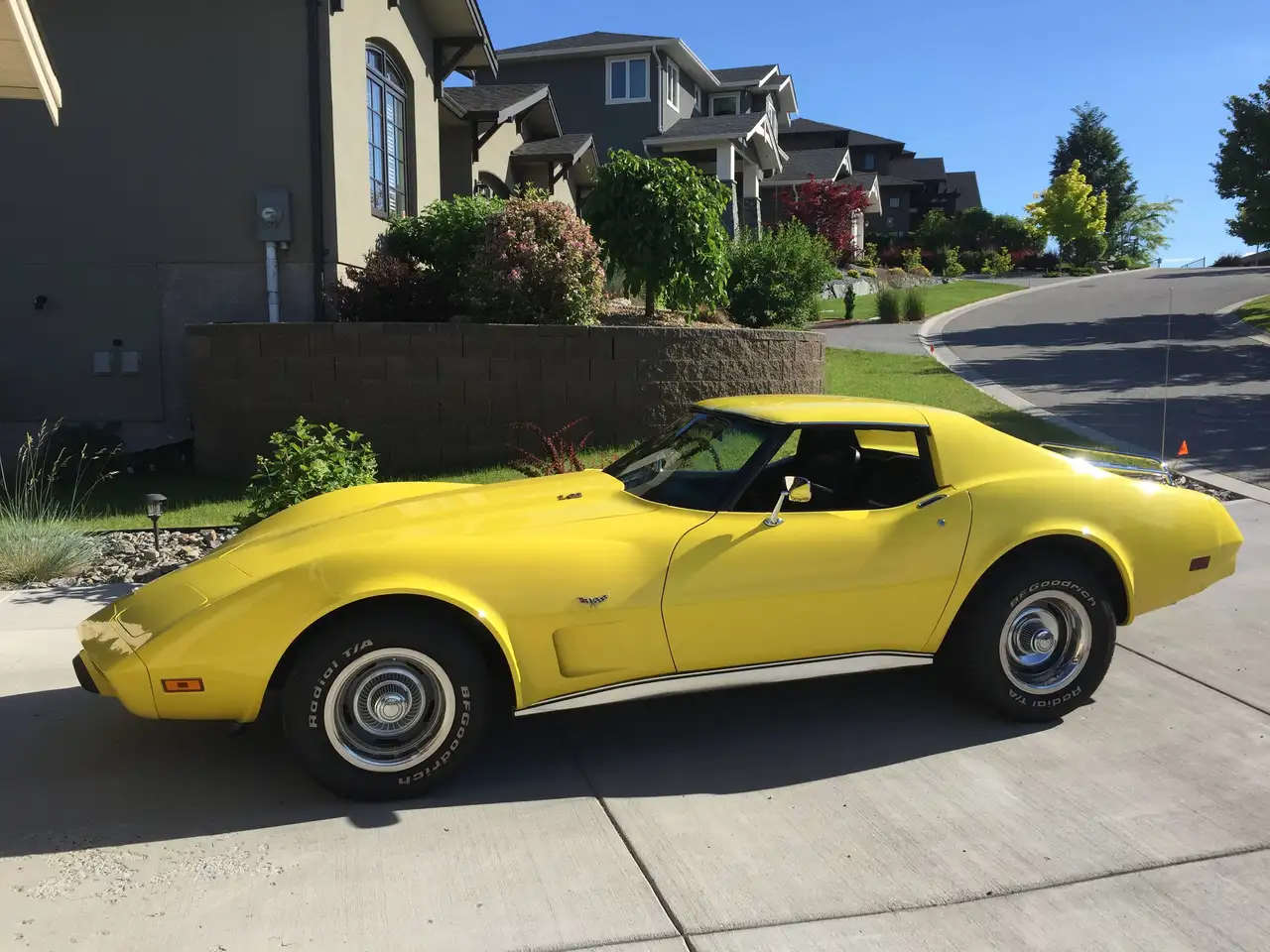Chevrolet Corvette photo Chevrolet Corvette