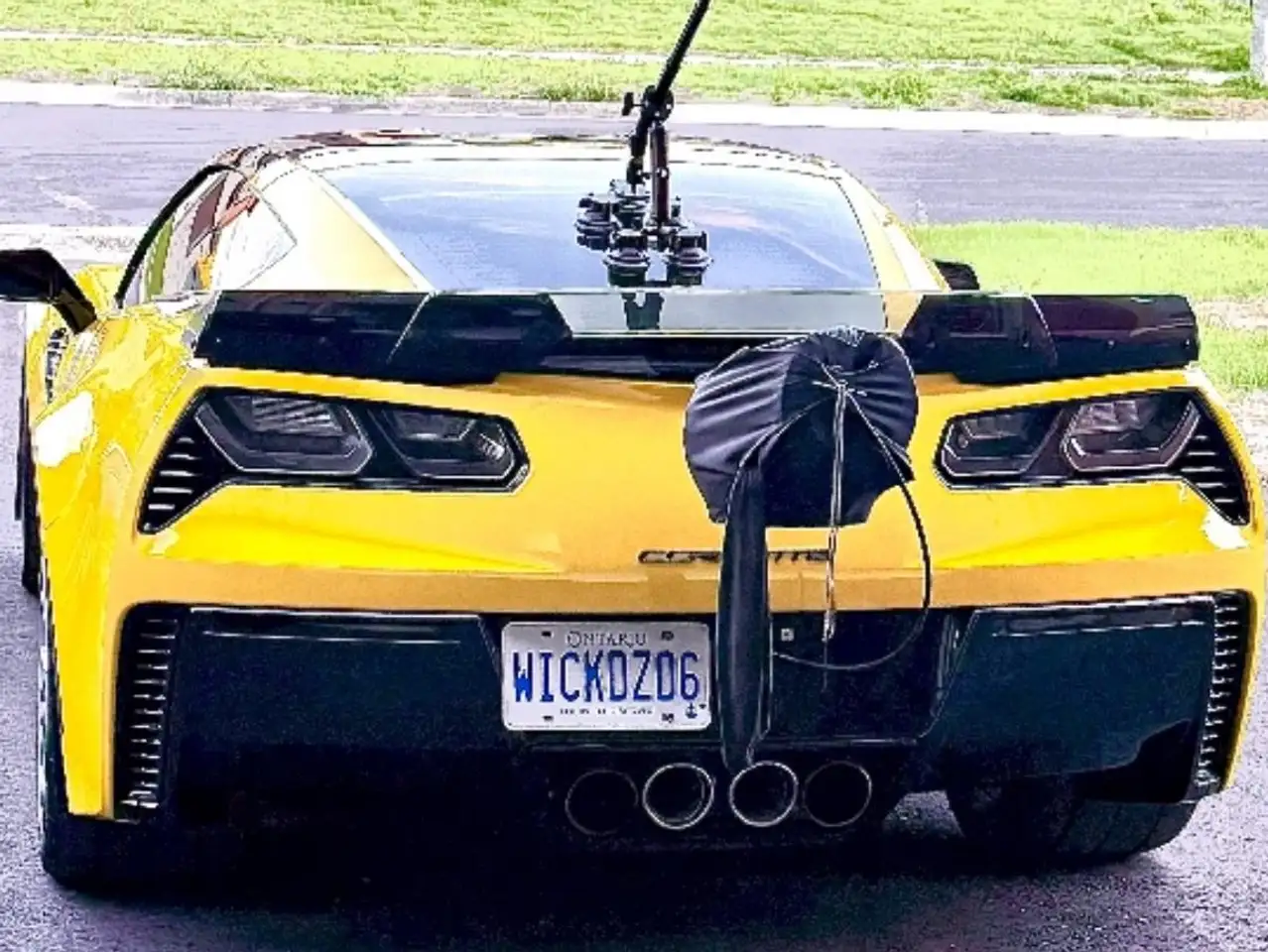 Chevrolet Corvette photo Chevrolet Corvette