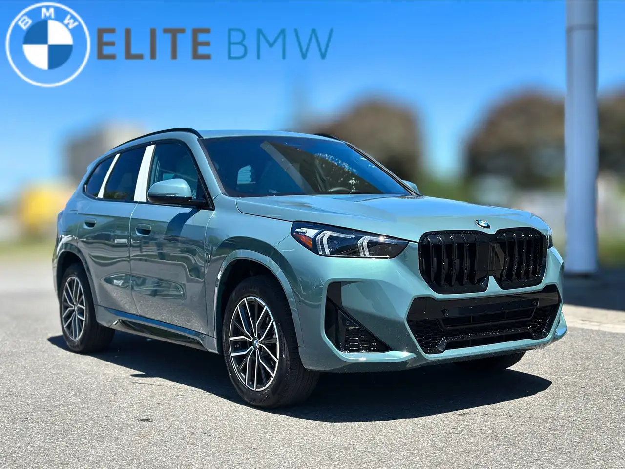 BMW X1 снимка BMW X1
