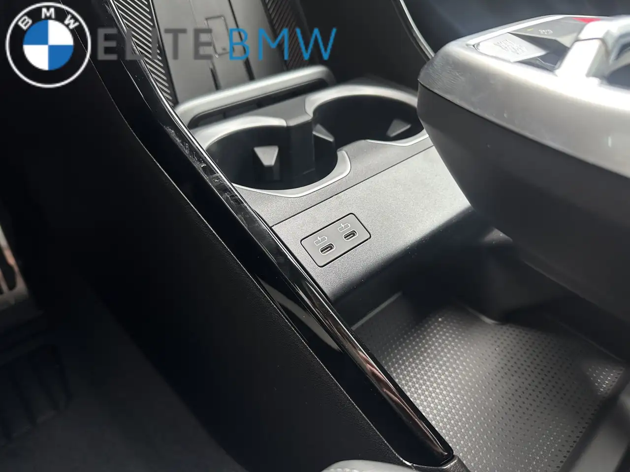 BMW X1 снимка BMW X1