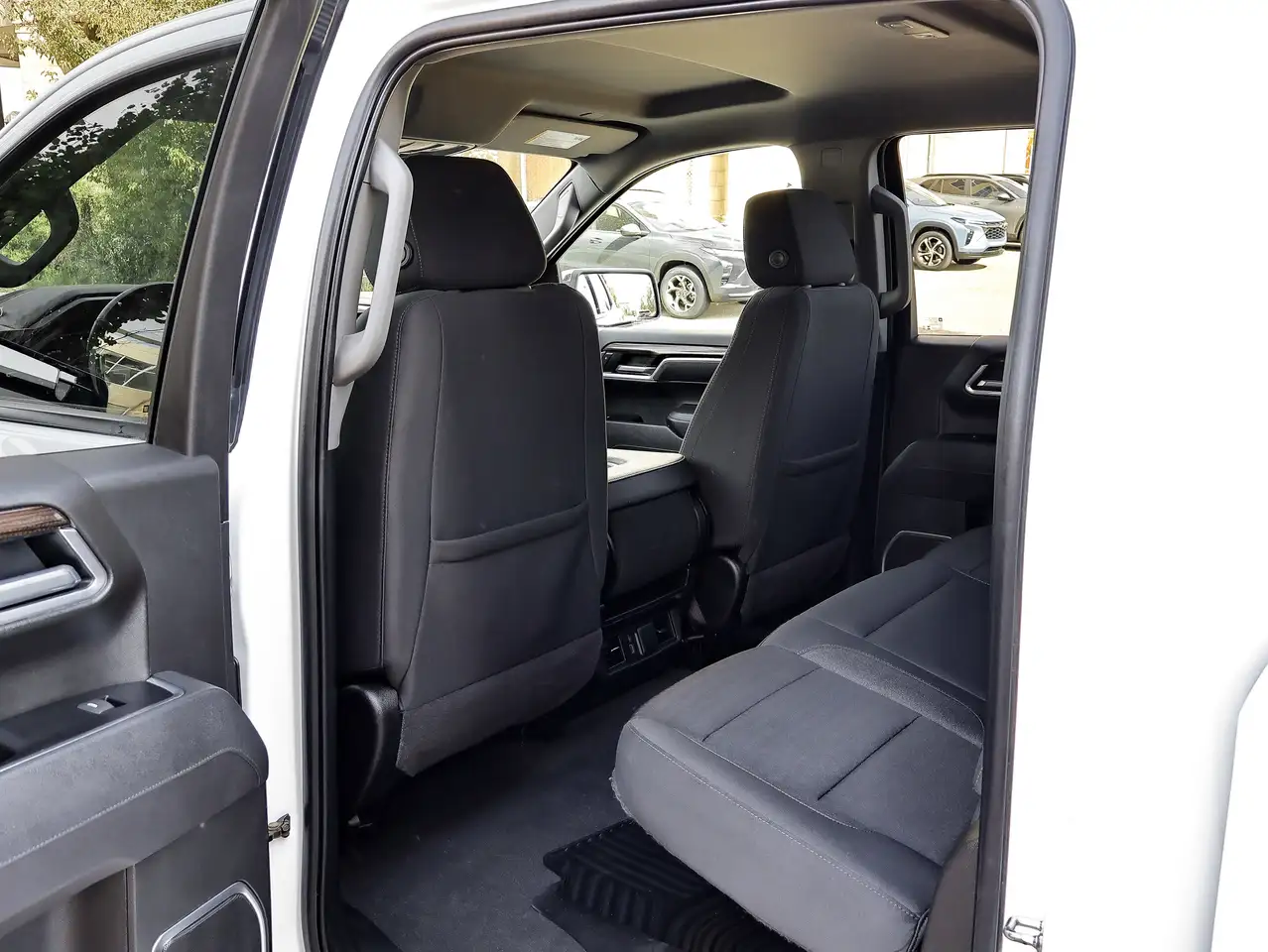 Chevrolet Silverado 1500 photo Chevrolet Silverado 1500