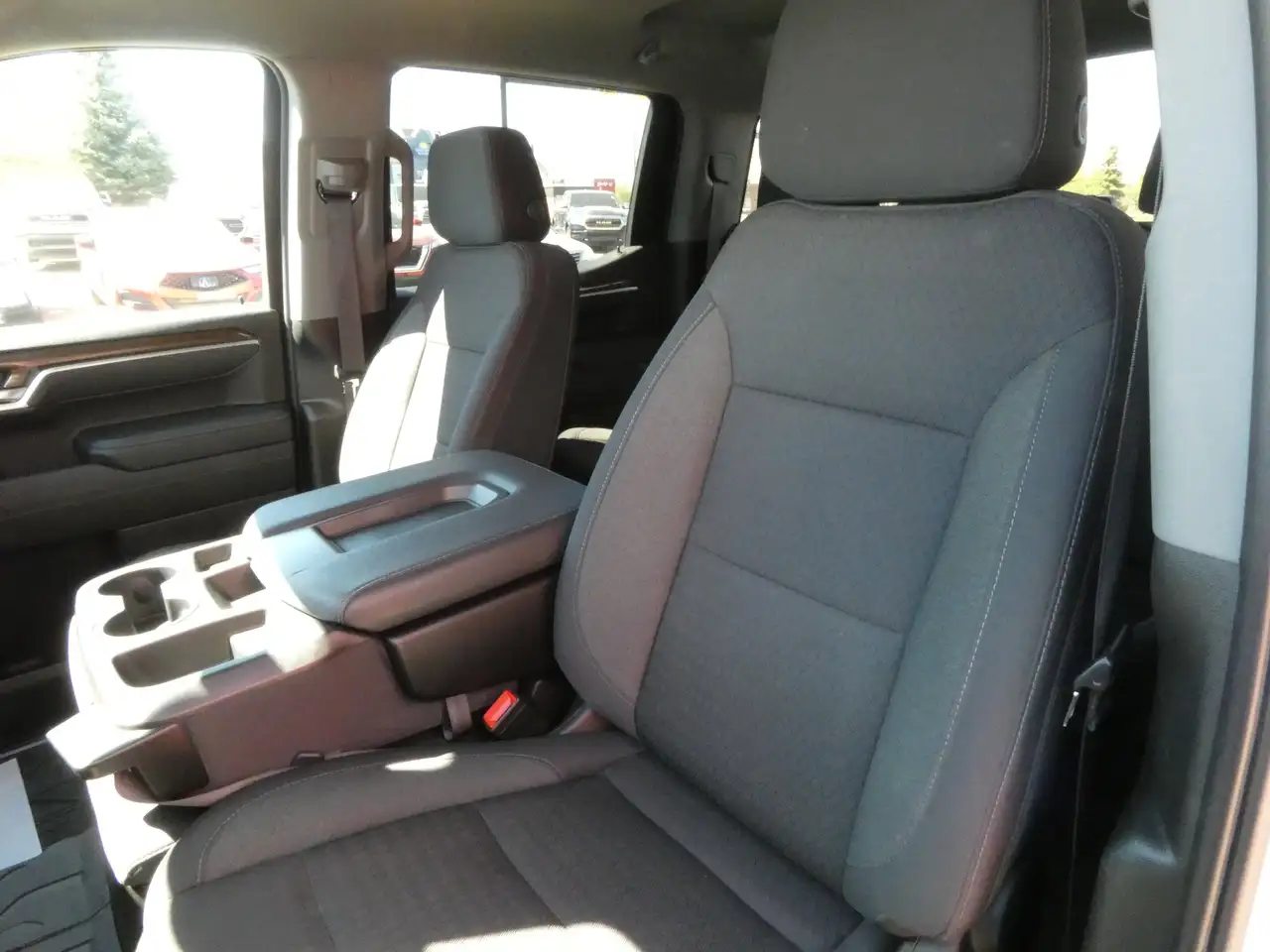 Chevrolet Silverado 1500 снимка Chevrolet Silverado 1500