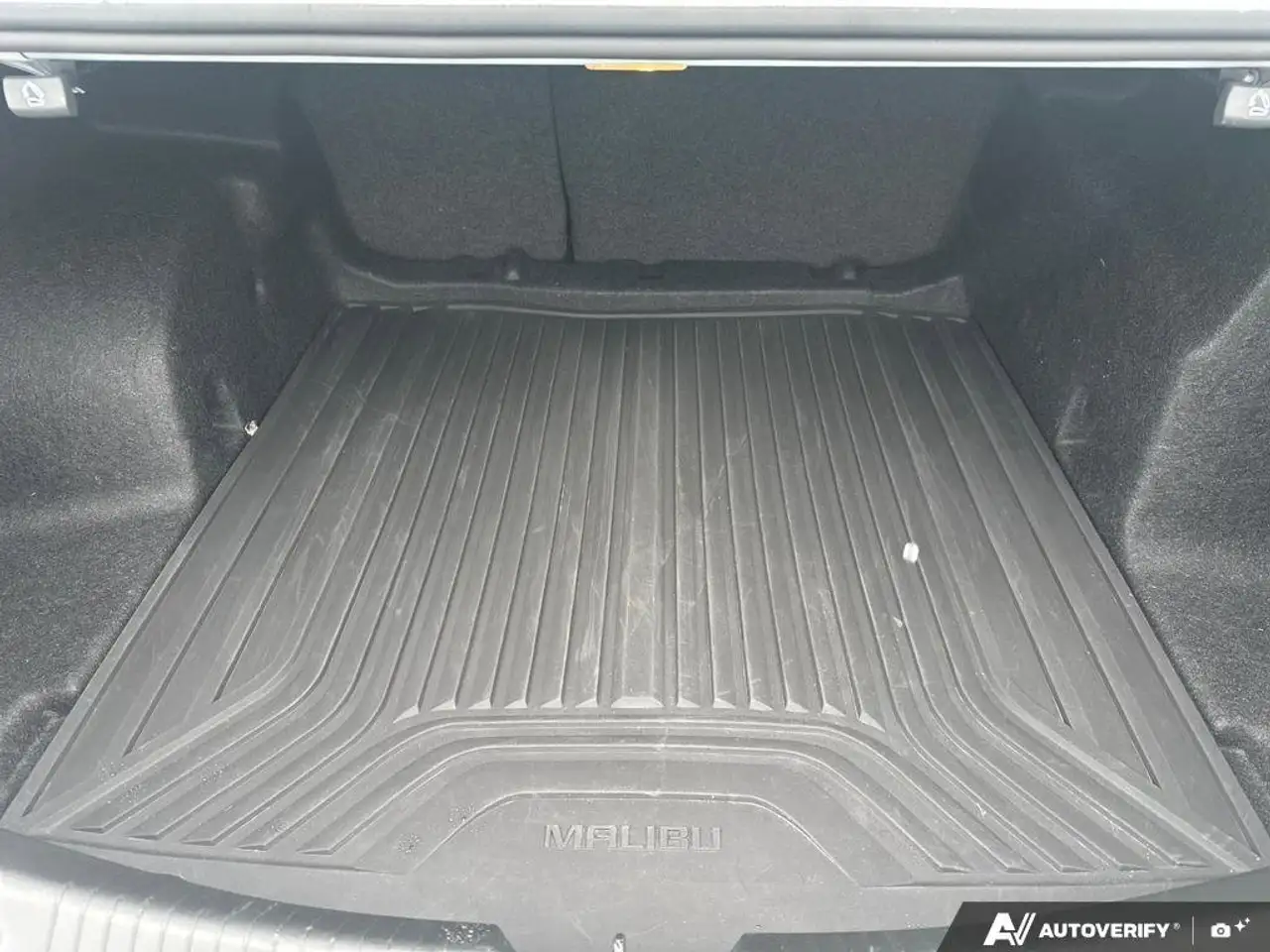 Chevrolet Malibu снимка Chevrolet Malibu