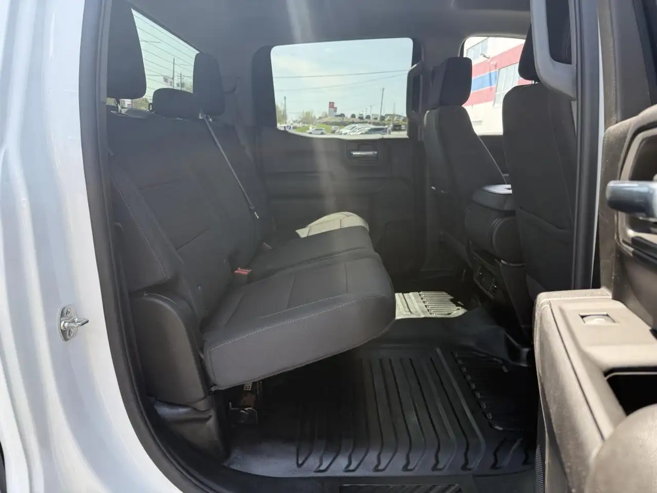 Chevrolet Silverado 1500 photo Chevrolet Silverado 1500