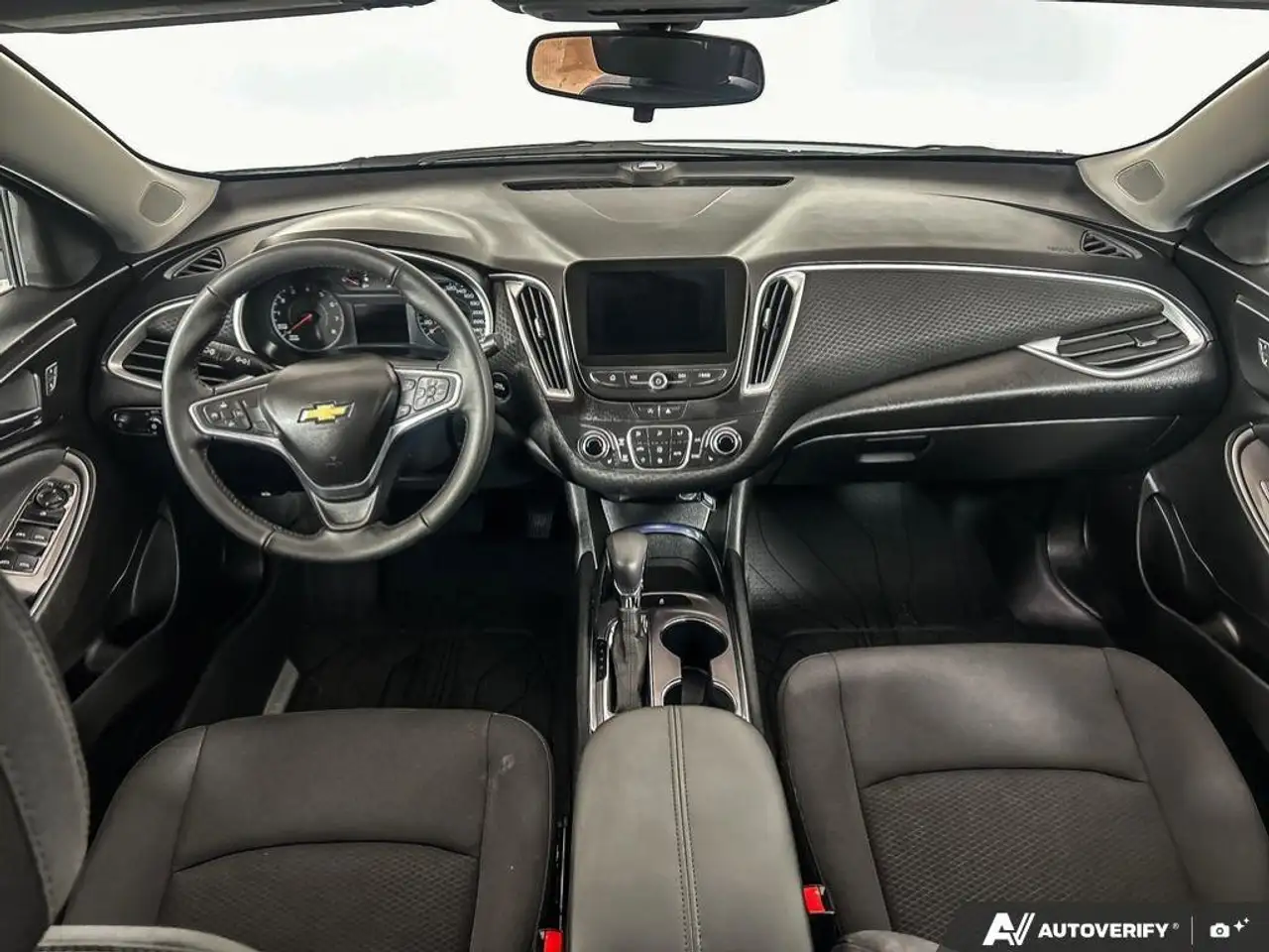 Chevrolet Malibu снимка Chevrolet Malibu