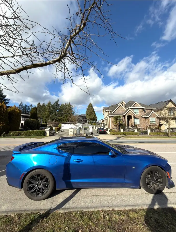 Chevrolet Camaro снимка Chevrolet Camaro