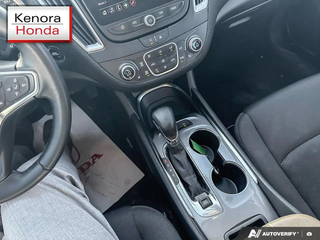 Chevrolet Malibu снимка Chevrolet Malibu