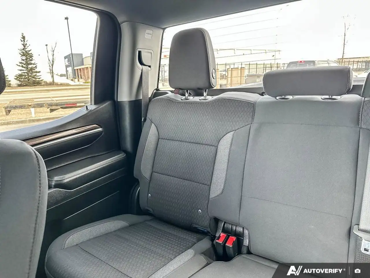 Chevrolet Silverado 1500 снимка Chevrolet Silverado 1500