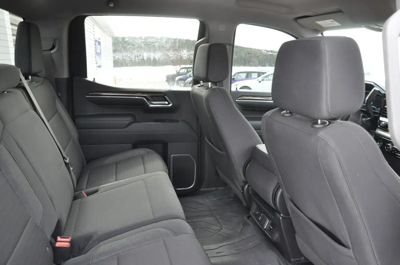 Chevrolet Silverado 1500 снимка Chevrolet Silverado 1500