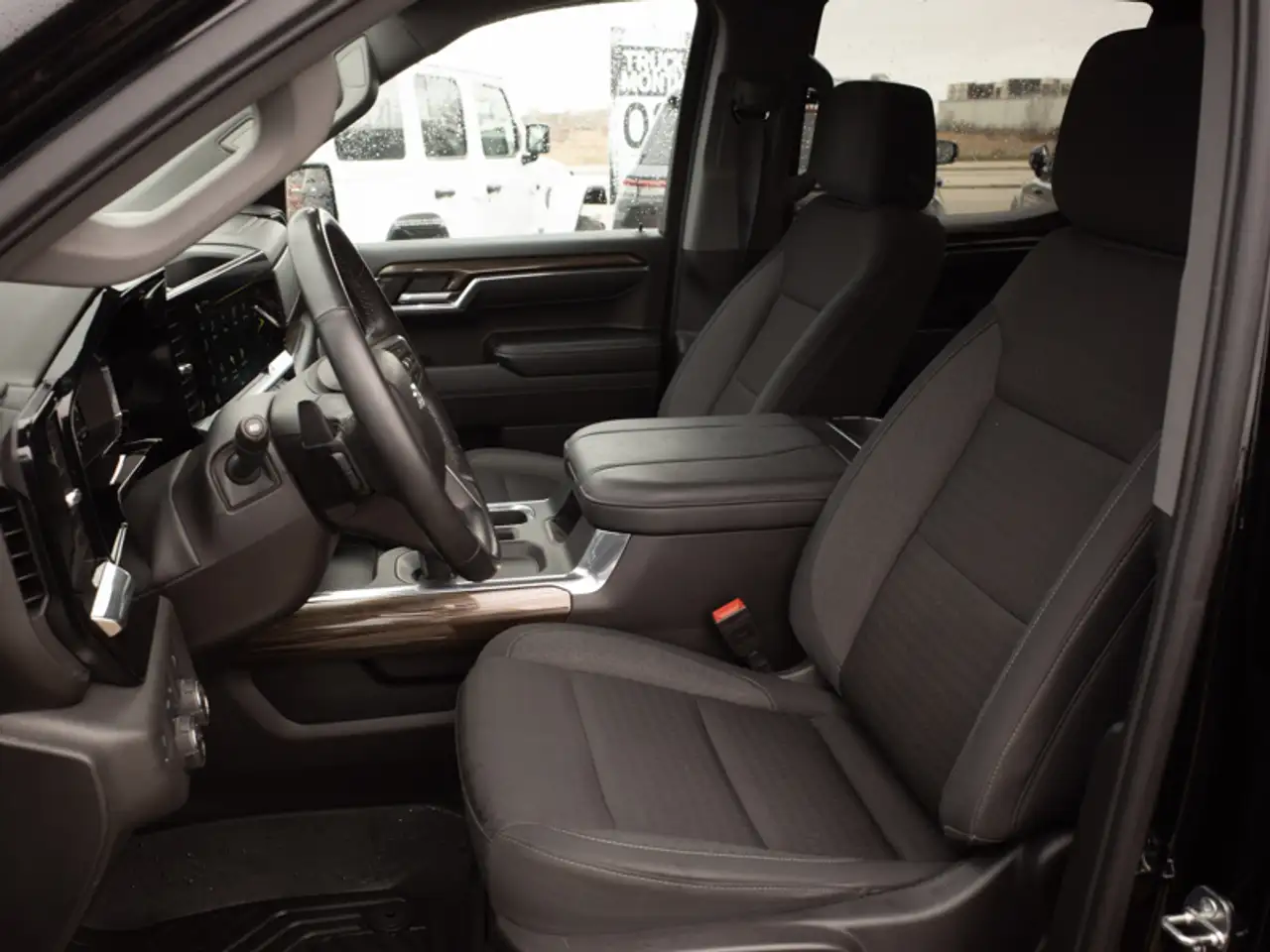 Chevrolet Silverado 1500 снимка Chevrolet Silverado 1500