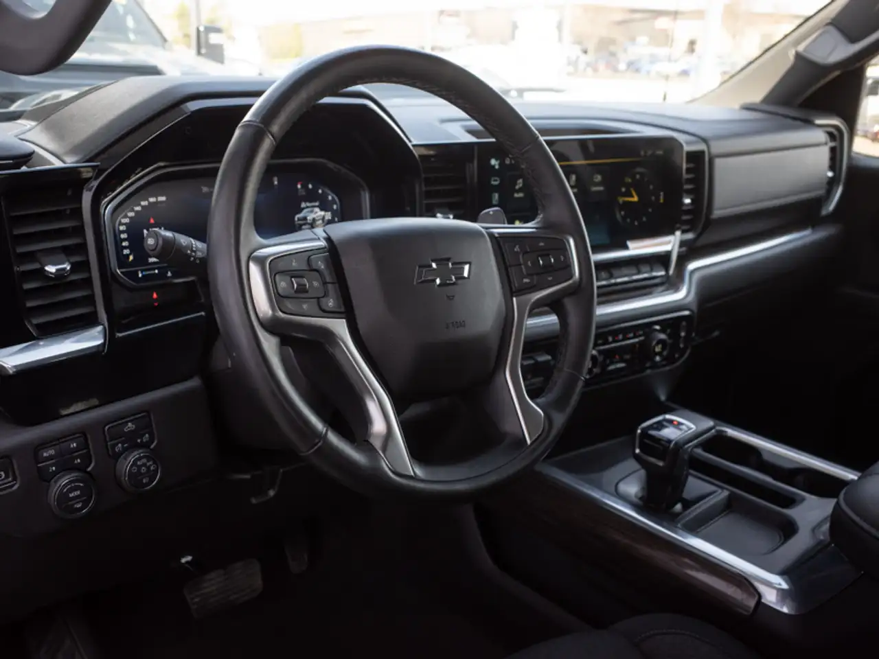 Chevrolet Silverado 1500 снимка Chevrolet Silverado 1500