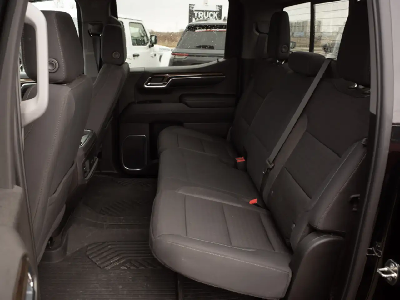 Chevrolet Silverado 1500 снимка Chevrolet Silverado 1500