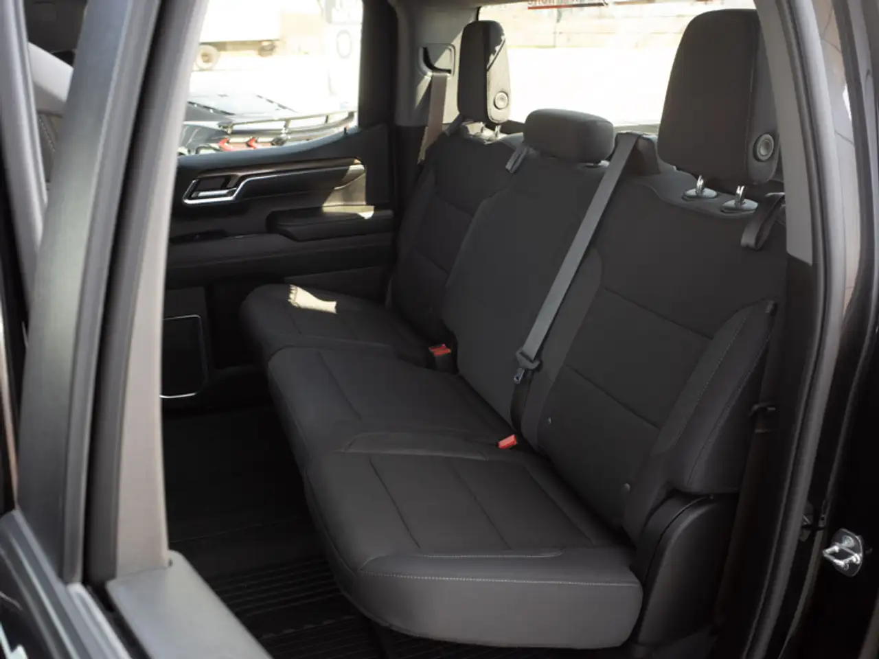 Chevrolet Silverado 1500 снимка Chevrolet Silverado 1500