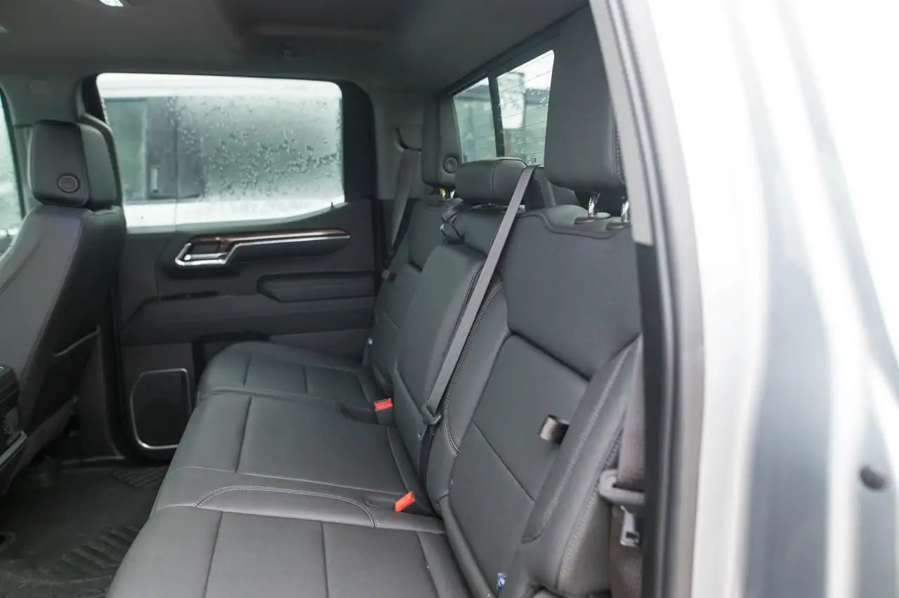 Chevrolet Silverado 1500 снимка Chevrolet Silverado 1500