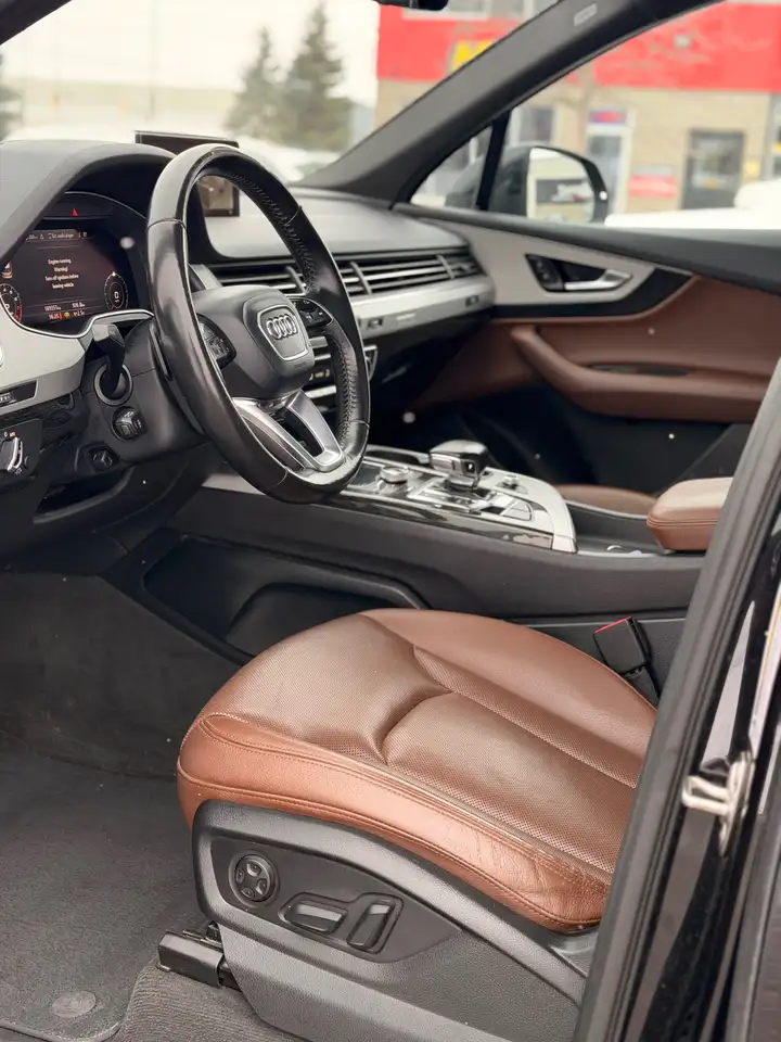 Audi Q7 снимка Audi Q7