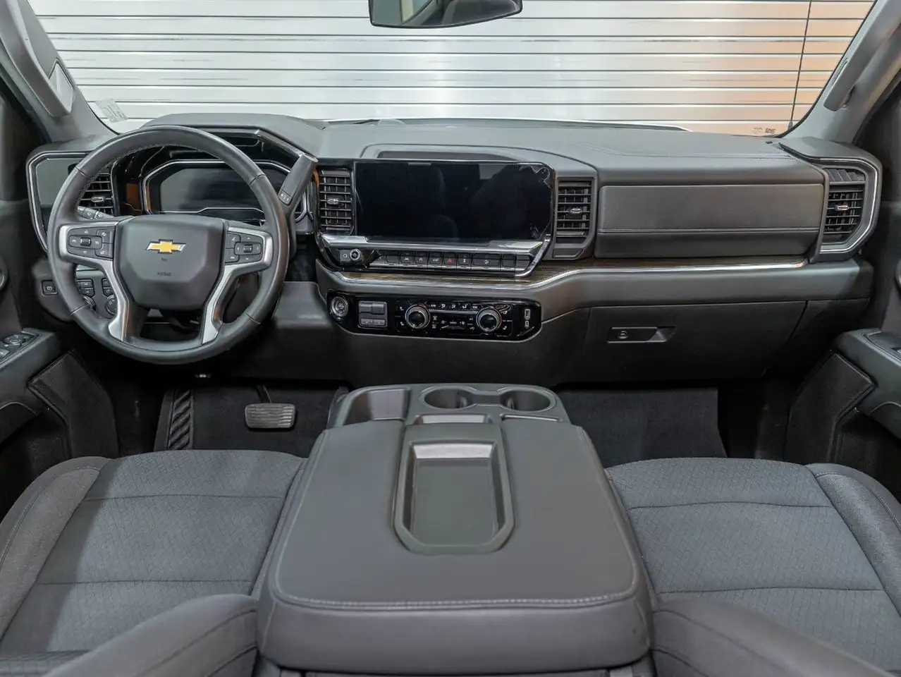 Chevrolet Silverado 1500 снимка Chevrolet Silverado 1500