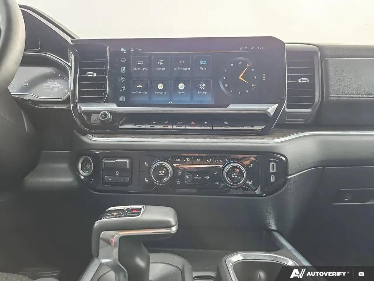 Chevrolet Silverado 1500 снимка Chevrolet Silverado 1500