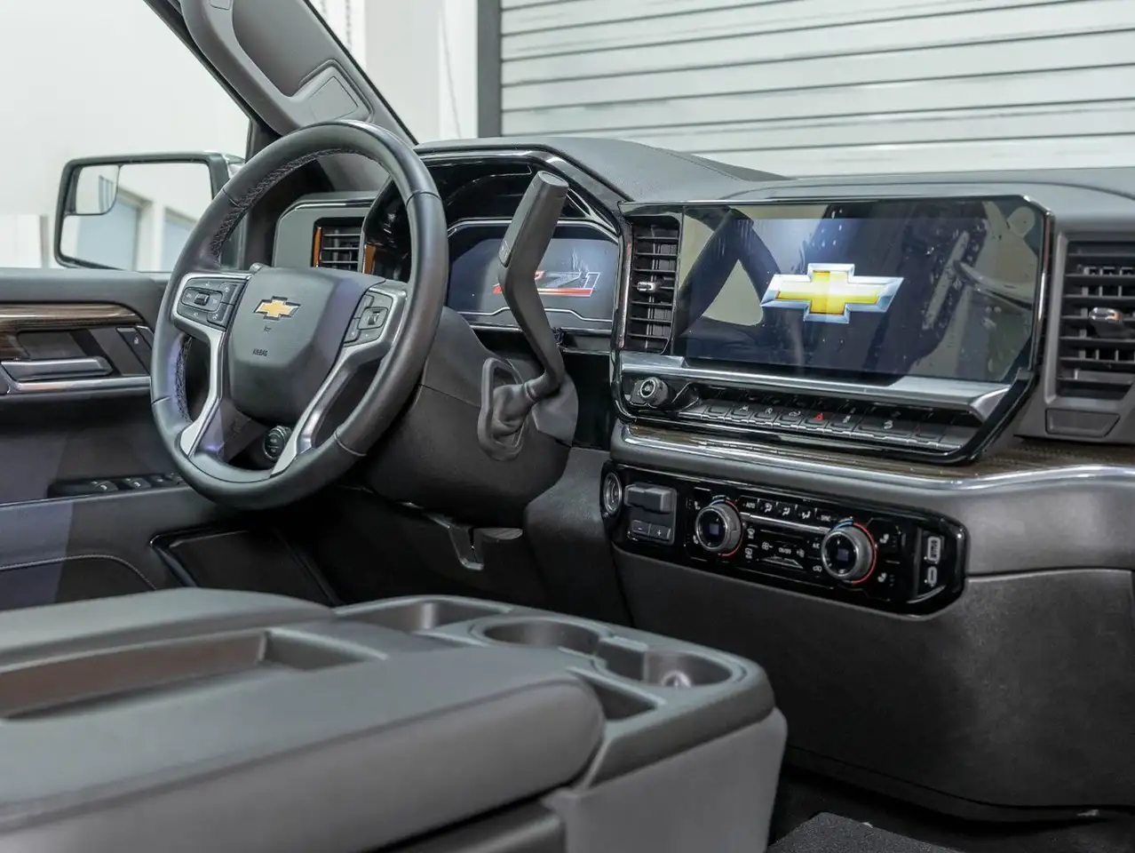 Chevrolet Silverado 1500 снимка Chevrolet Silverado 1500
