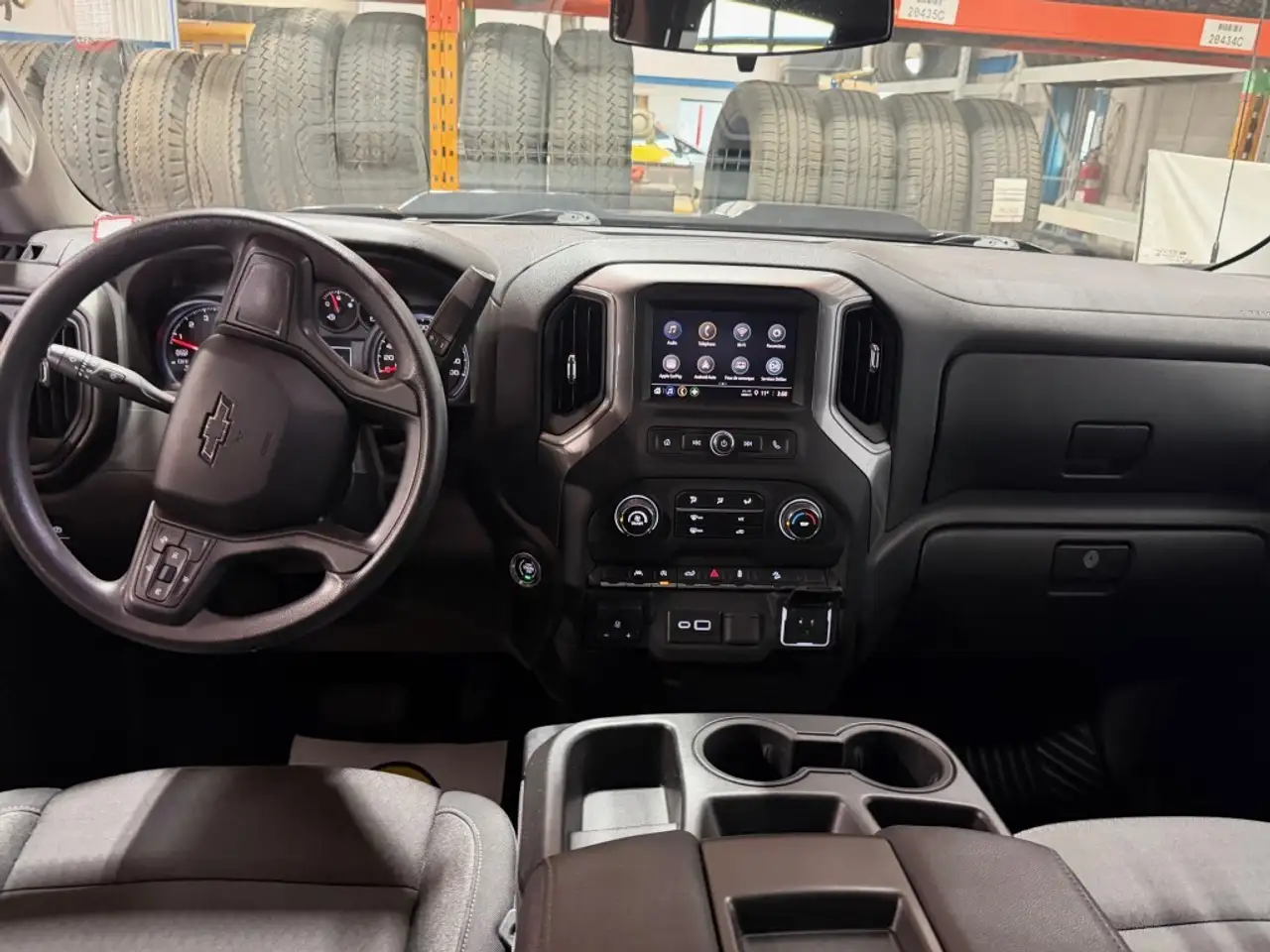 Chevrolet Silverado 1500 снимка Chevrolet Silverado 1500