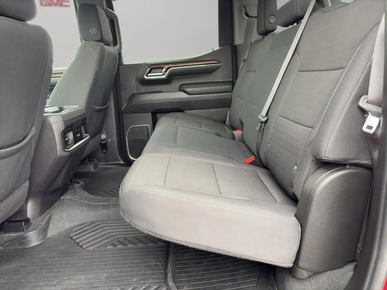 Chevrolet Silverado 1500 photo Chevrolet Silverado 1500