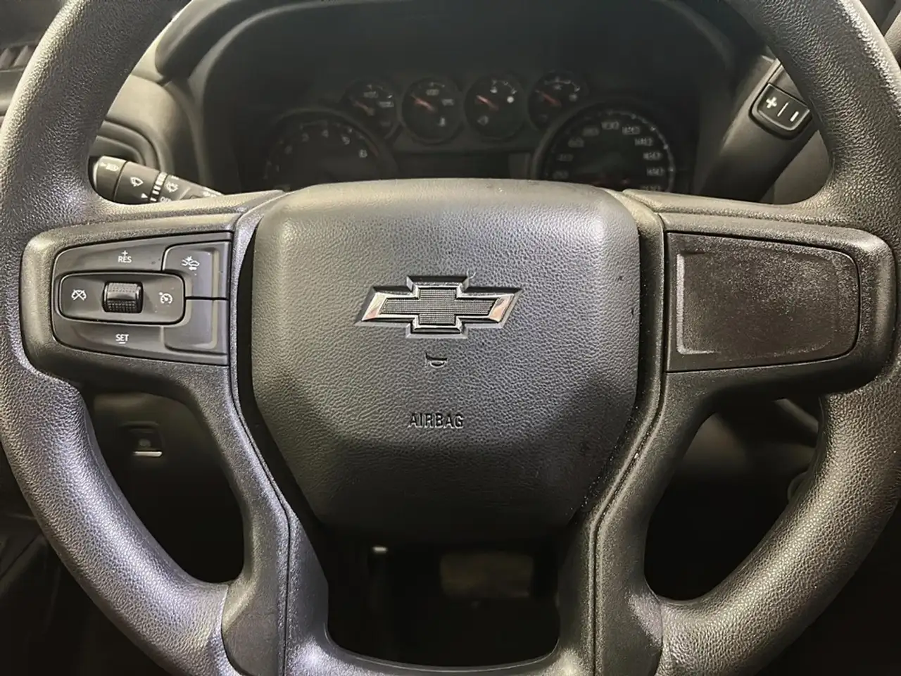 Chevrolet Silverado 1500 photo Chevrolet Silverado 1500