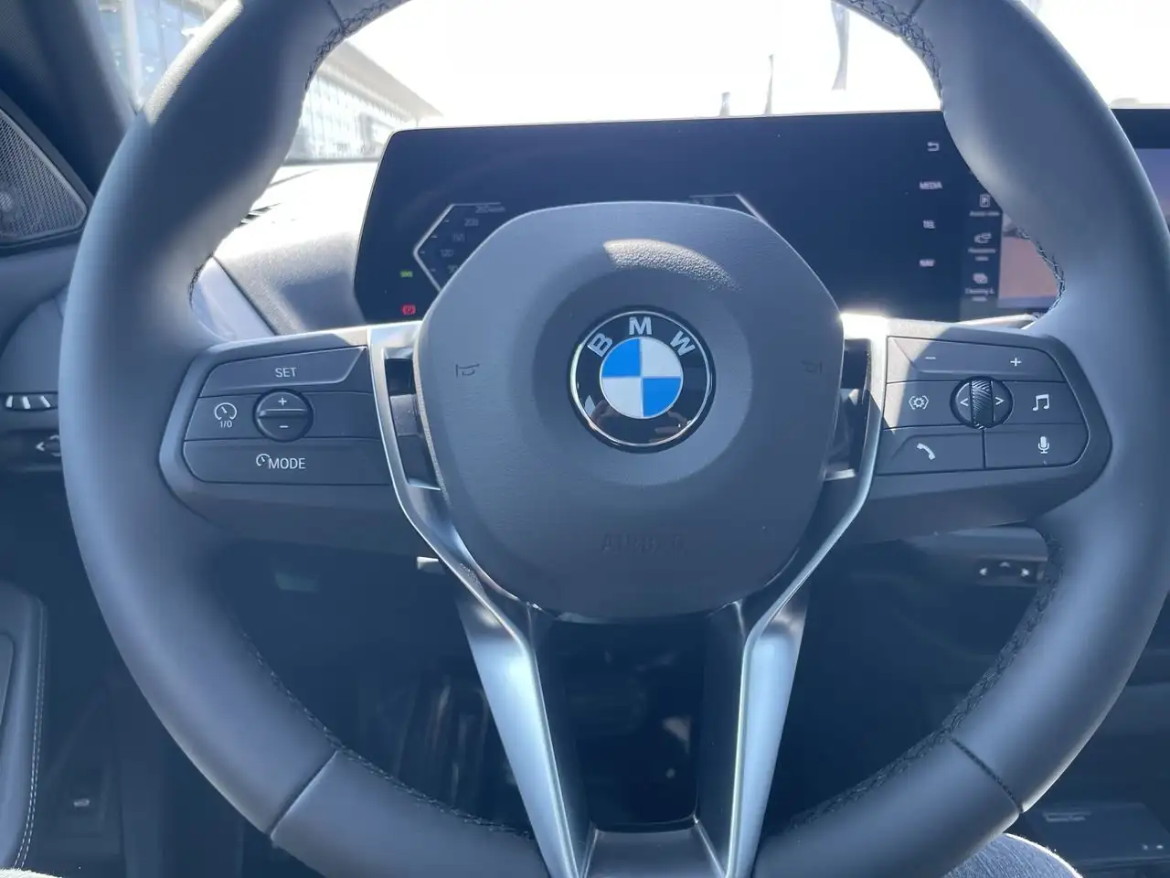 BMW 2 Series снимка BMW 2 Series