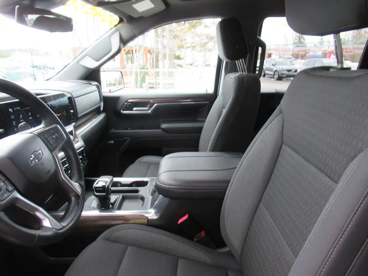 Chevrolet Silverado 1500 снимка Chevrolet Silverado 1500
