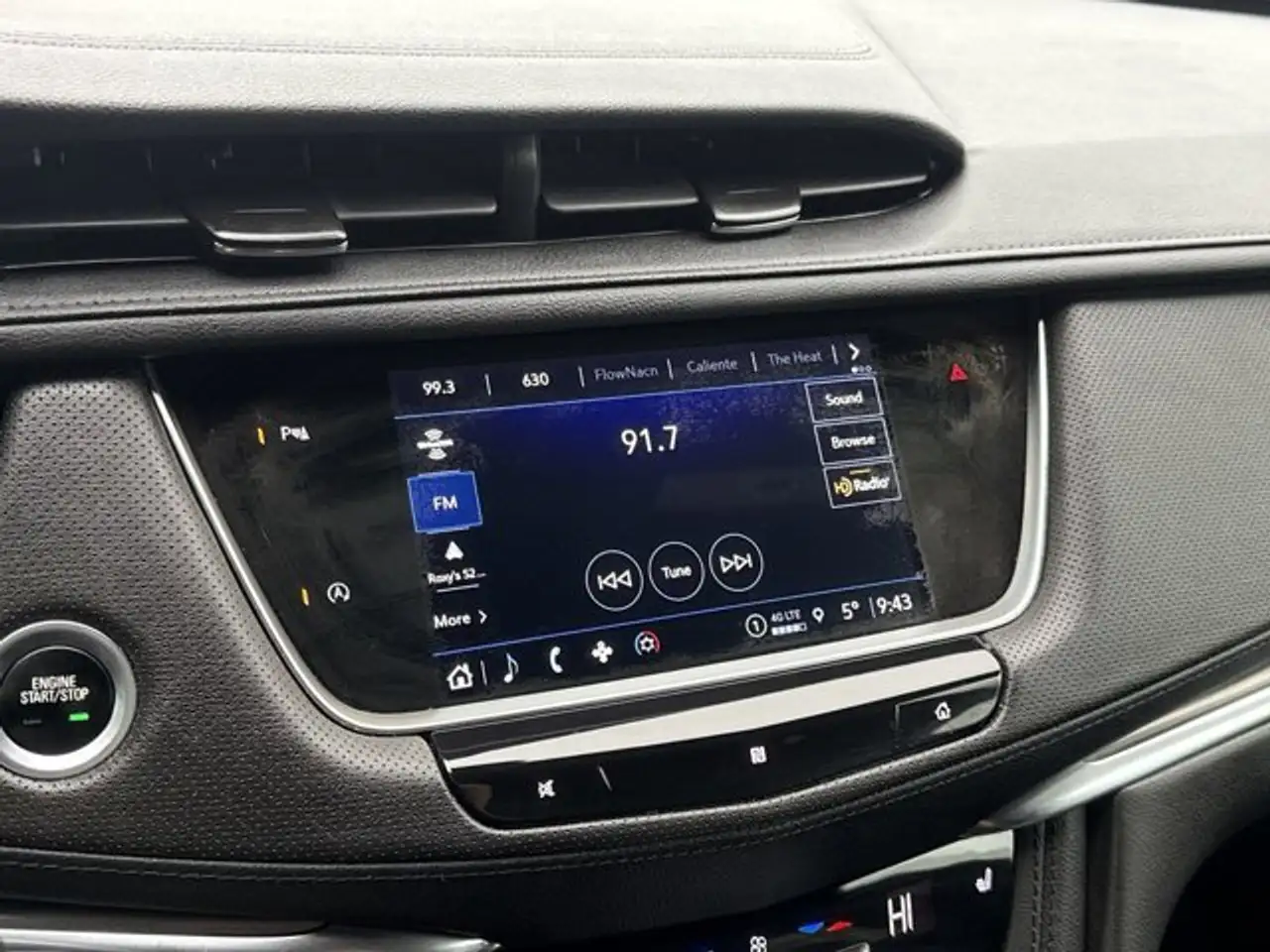 Cadillac XT5 снимка Cadillac XT5