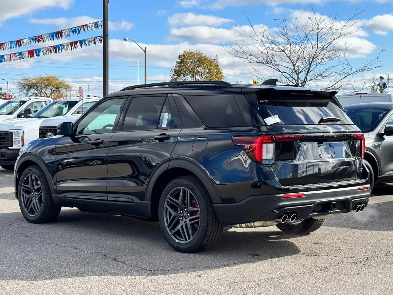 Ford Explorer снимка Ford Explorer