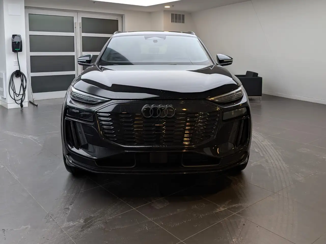 Audi Q6 e-tron снимка Audi Q6 e-tron