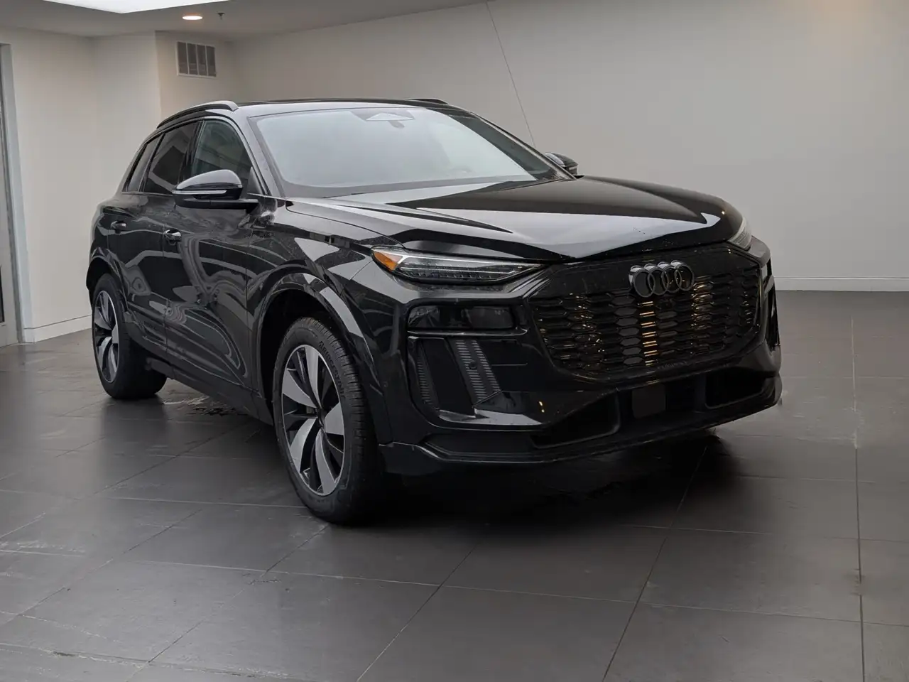 2027 Audi Q6 e-tron photo 2027 Audi Q6 e-tron